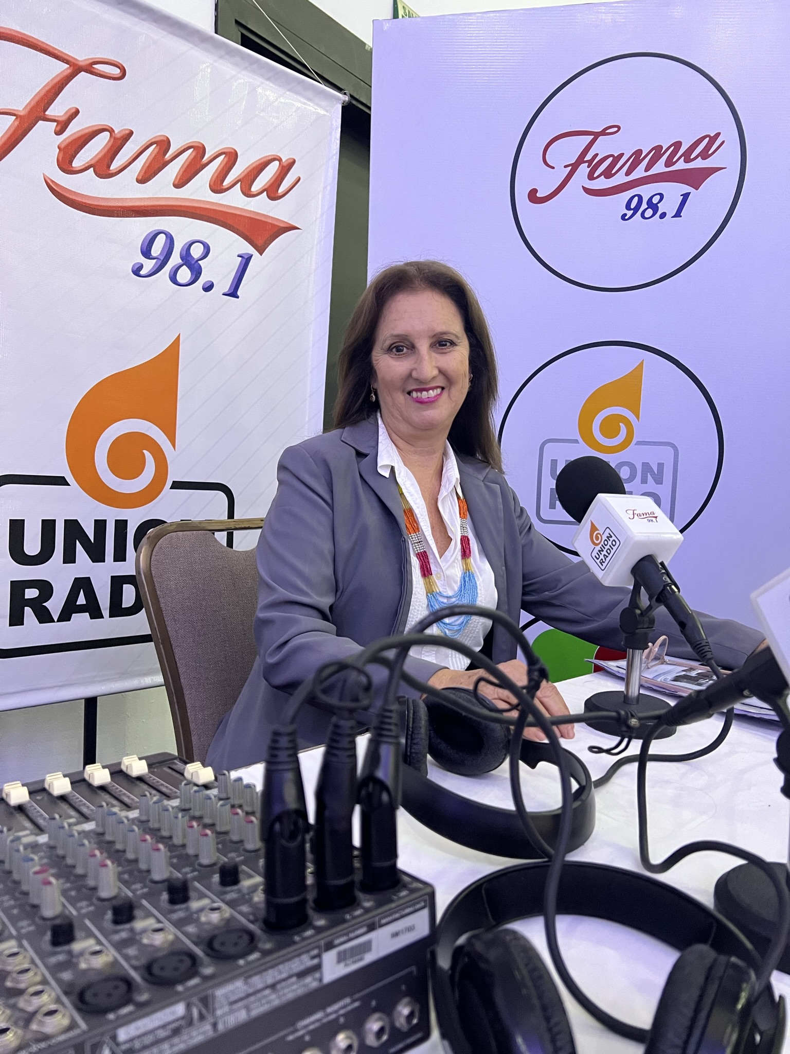 Laura Ávalos, conductora de La Buena Vida Radio
